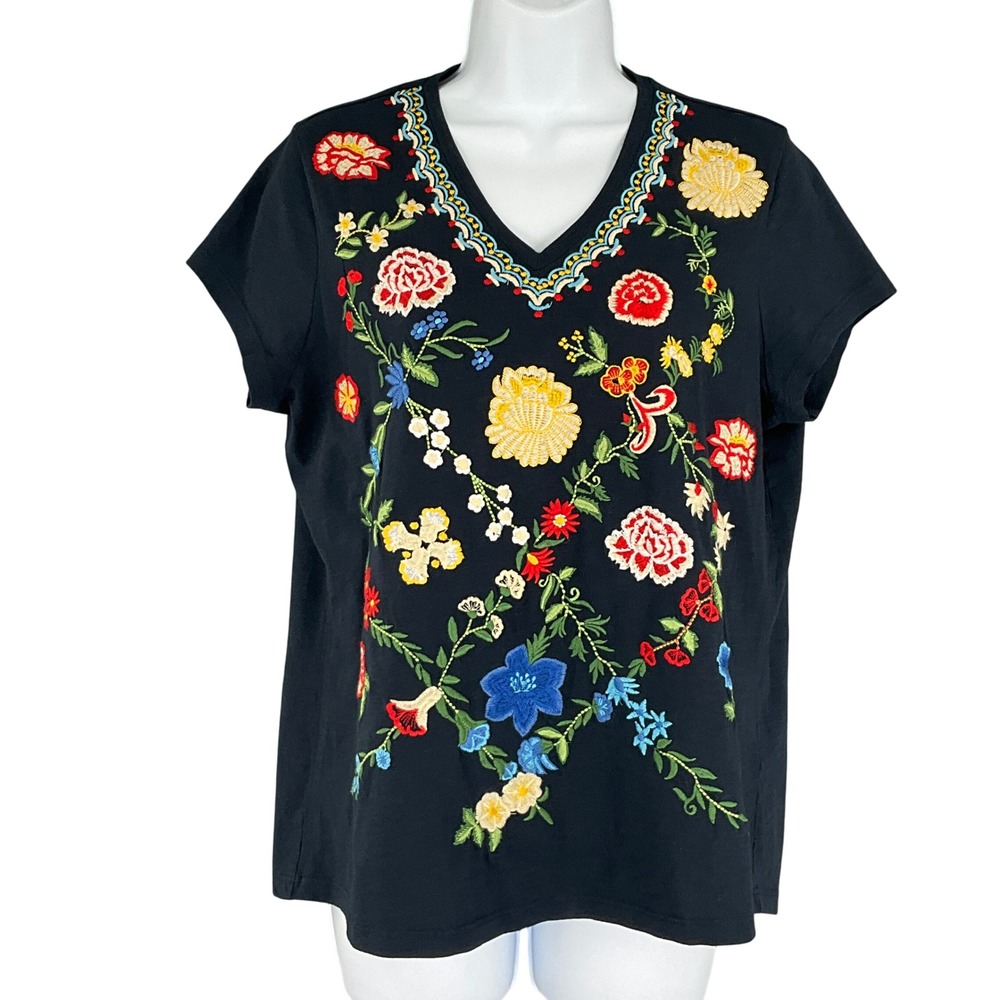 REBA Dark Embroidered Floral V‎ Neck Short Sleeve Top Sz M Bloomcore Boho